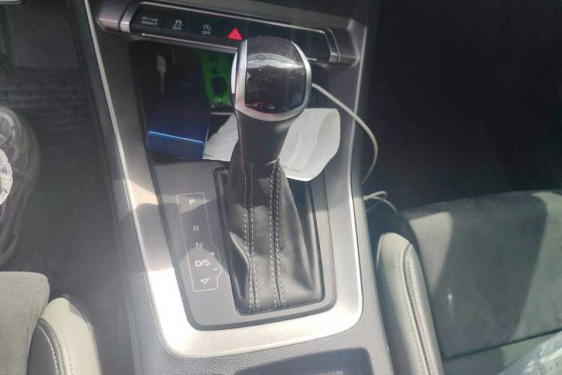 Used Audi Q3 2020 40 TFSI Fashion Dynamic Model Gear Lever