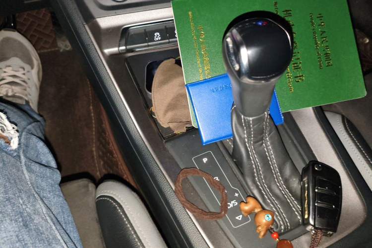Used Audi Q3 2020 35 TFSI Fashion Dynamic Model Gear Lever