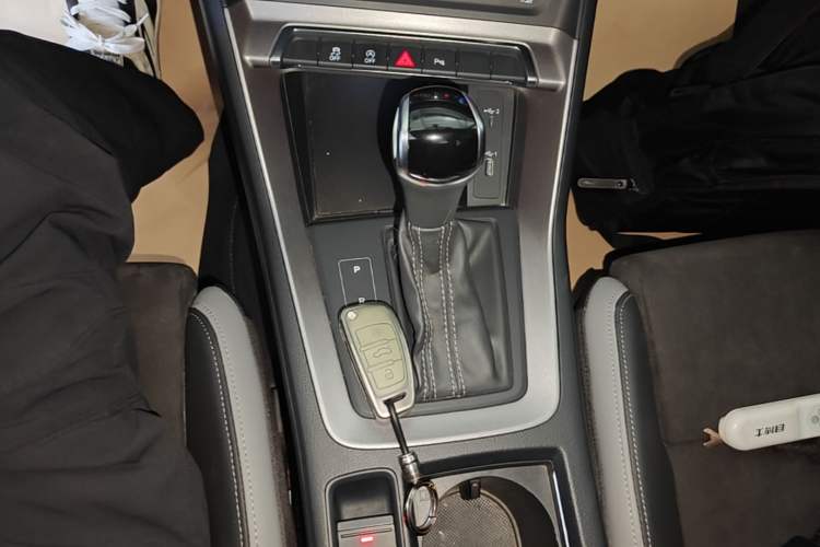 Used Audi Q3 2020 35 TFSI Fashion Dynamic Model Gear Lever