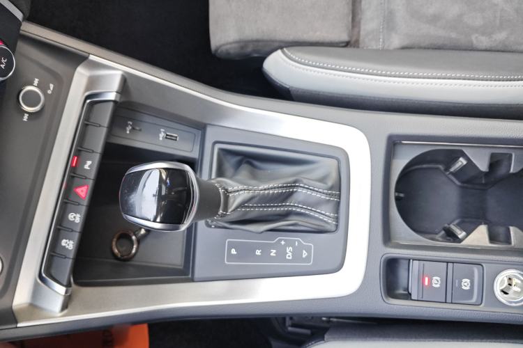 Used Audi Q3 2020 35 TFSI Fashion Dynamic Model Gear Lever
