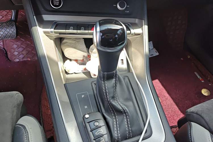 Used Audi Q3 2020 35 TFSI Fashion Dynamic Model Gear Lever