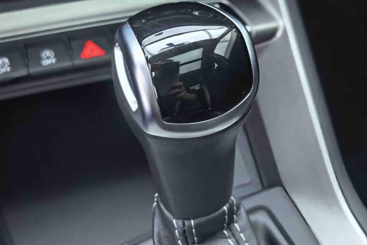 Used Audi Q3 2020 35 TFSI Fashion Dynamic Model Gear Lever