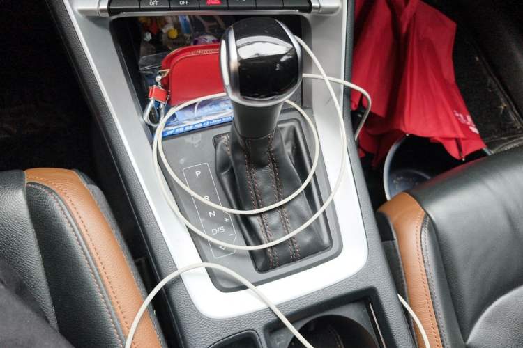 Used Audi Q3 2020 35 TFSI Fashionable and Elegant Model Gear Lever