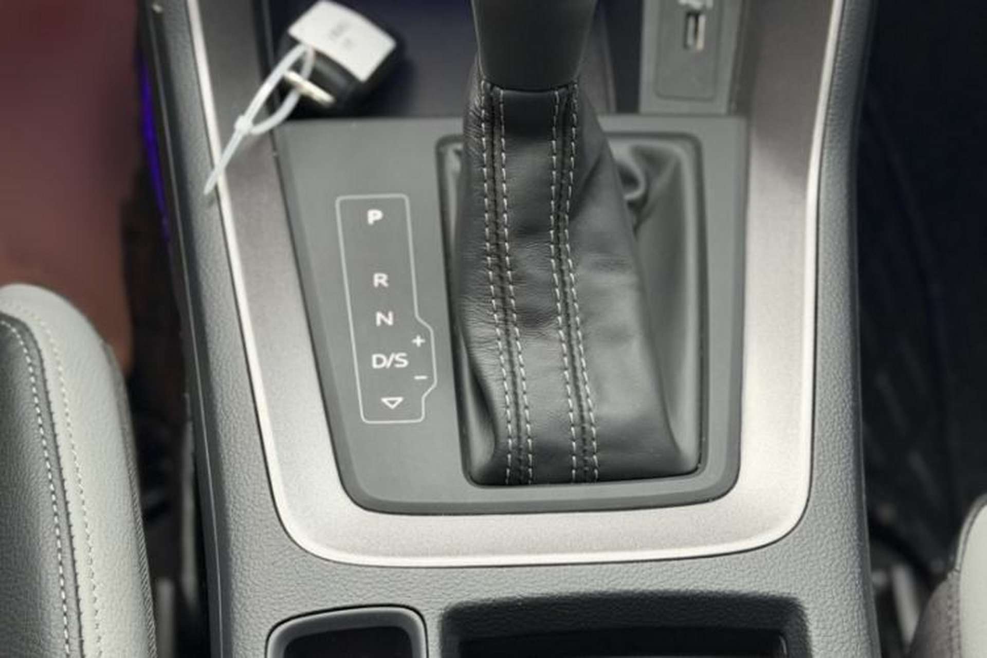 Used Audi Q3 2020 35 TFSI Fashion Dynamic Model Gear Lever