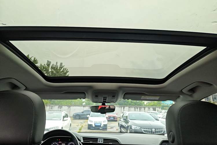 Used Audi Q3 2020 40 TFSI Fashion Dynamic Model Headliner