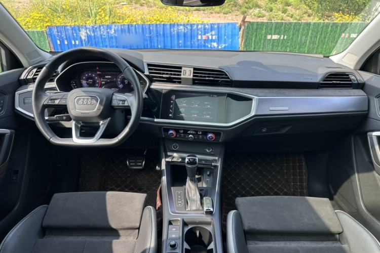 Used Audi Q3 2020 40 TFSI Fashion Dynamic Model Interior 1
