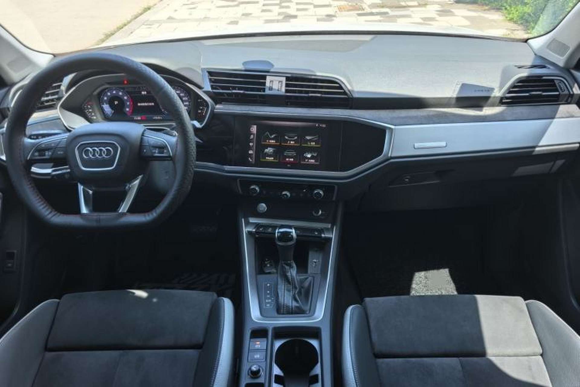 Used Audi Q3 2020 40 TFSI Fashion Dynamic Model Interior 1