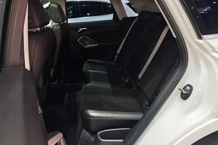 Used Audi Q3 2020 35 TFSI Fashion Dynamic Model Interior 1
