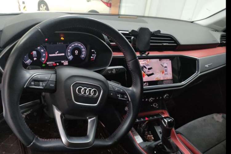 Used Audi Q3 2020 35 TFSI Fashion Dynamic Model Interior 1