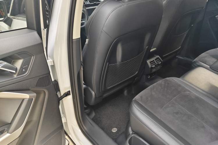 Used Audi Q3 2020 35 TFSI Fashion Dynamic Model Interior 11