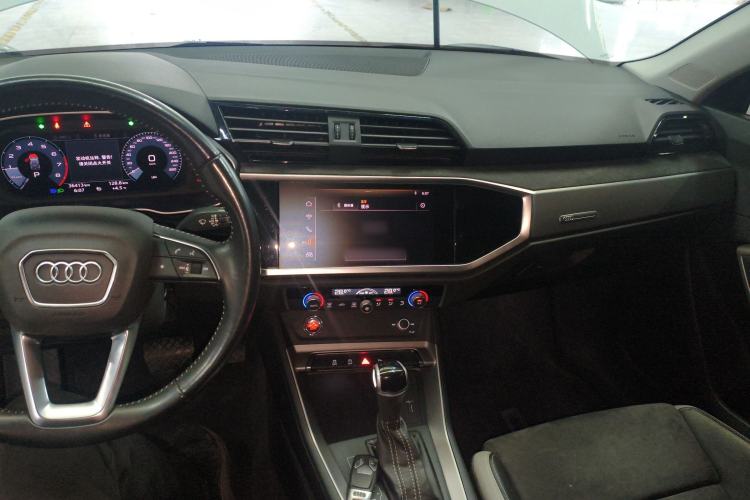 Used Audi Q3 2020 35 TFSI Ambition Dynamic Edition Interior 2