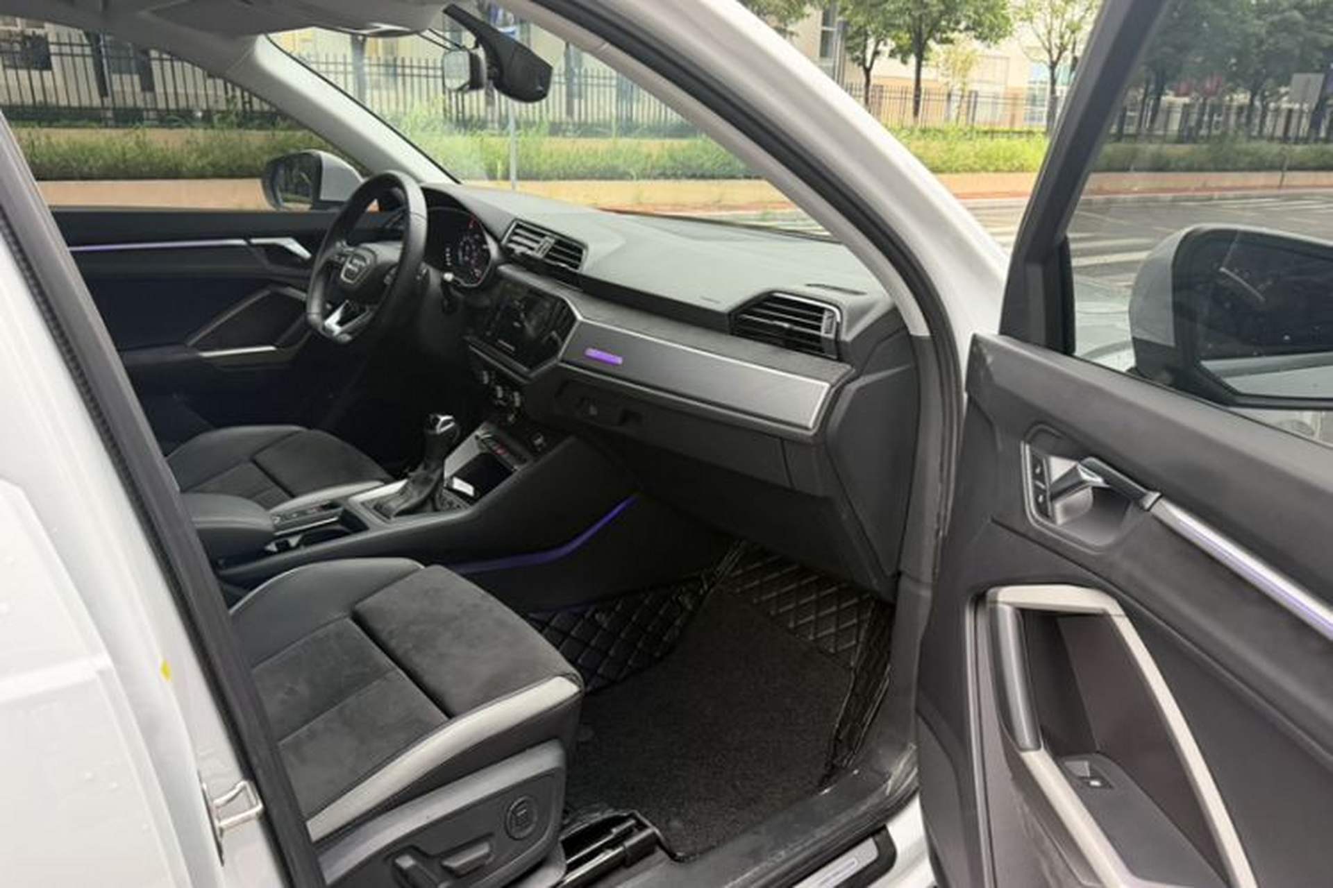 Used Audi Q3 2020 35 TFSI Fashion Dynamic Model Interior 2