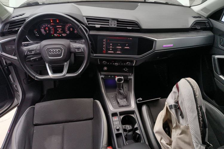 Used Audi Q3 2020 40 TFSI Fashion Dynamic Model Interior 2