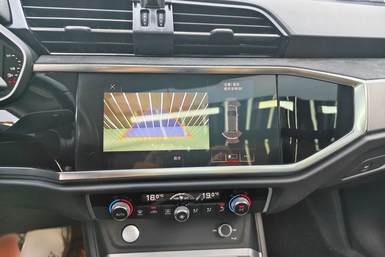 Used Audi Q3 2020 35 TFSI Fashion Dynamic Model Interior 3