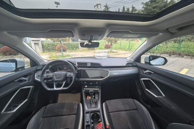 Used Audi Q3 2020 35 TFSI Fashion Dynamic Model Interior 3