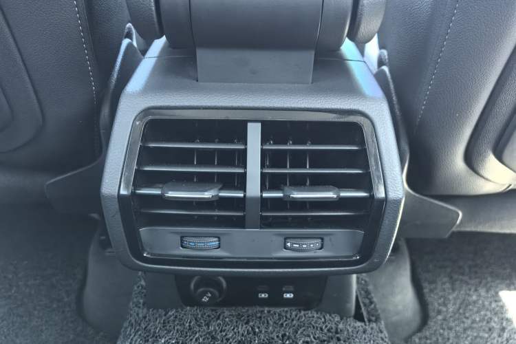 Used Audi Q3 2020 40 TFSI Fashion Dynamic Model Interior 4
