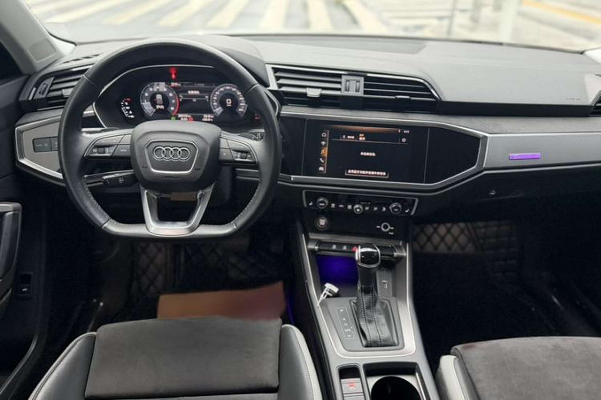 Used Audi Q3 2020 35 TFSI Fashion Dynamic Model Interior 6