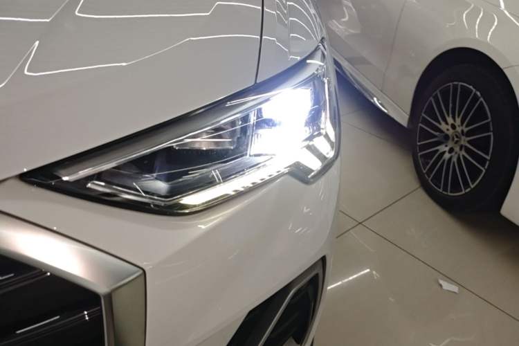Used Audi Q3 2020 35 TFSI Fashion Dynamic Model Left Front Headlight