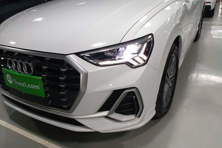 Used Audi Q3 2020 40 TFSI Fashion Dynamic Model Left Front Headlight