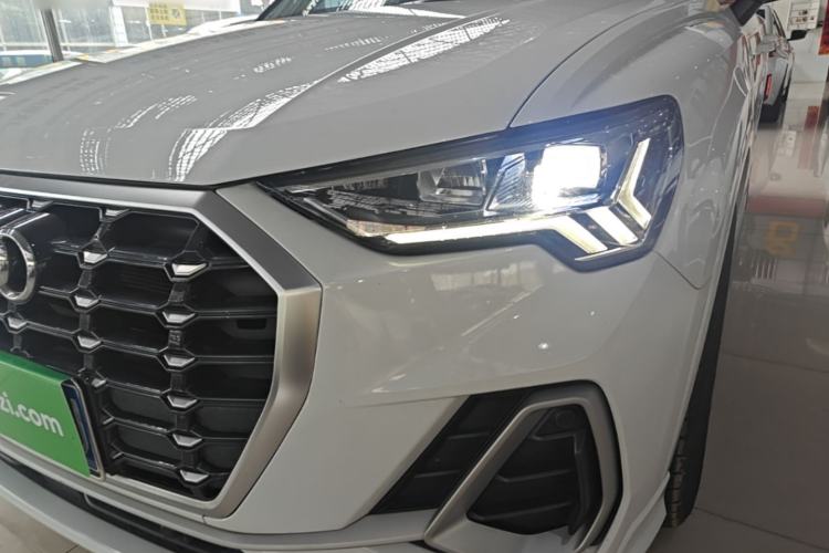 Used Audi Q3 2020 35 TFSI Fashion Dynamic Model Left Front Headlight