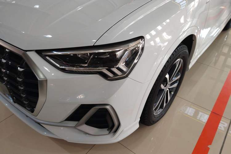 Used Audi Q3 2020 35 TFSI Ambition Dynamic Edition Left Front Headlight