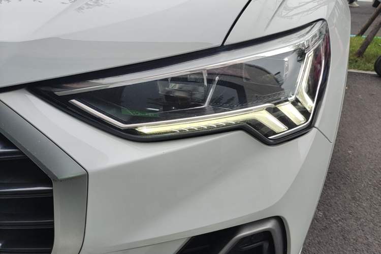 Used Audi Q3 2020 35 TFSI Fashion Dynamic Model Left Front Headlight