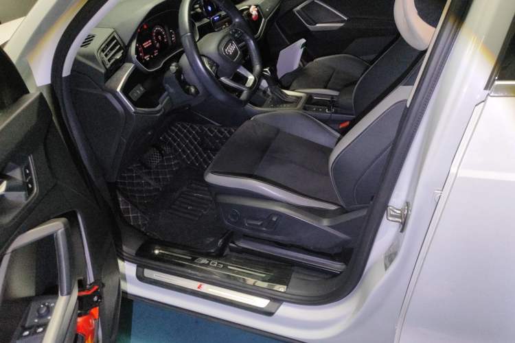 Used Audi Q3 2020 35 TFSI Fashion Dynamic Model Left Front Seat