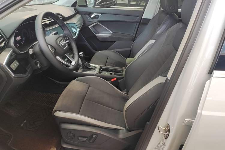 Used Audi Q3 2020 35 TFSI Ambition Dynamic Edition Left Front Seat