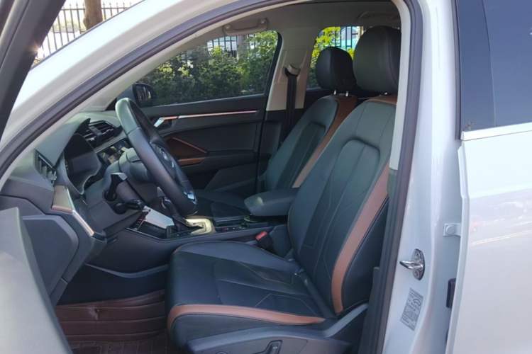 Used Audi Q3 2020 40 TFSI Fashionable and Elegant Model Left Front Seat
