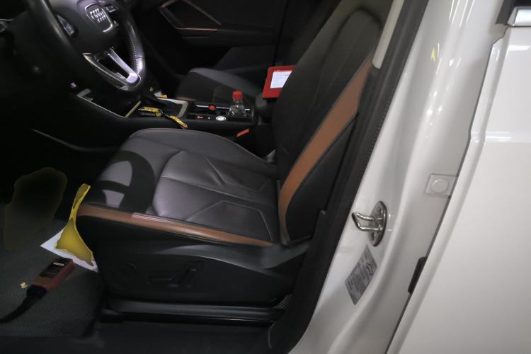 Used Audi Q3 2020 35 TFSI Fashionable and Elegant Model Left Front Seat