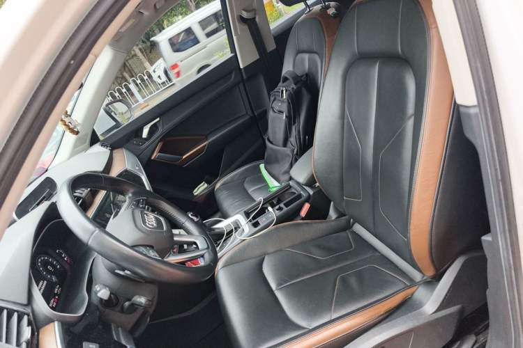 Used Audi Q3 2020 35 TFSI Fashionable and Elegant Model Left Front Seat