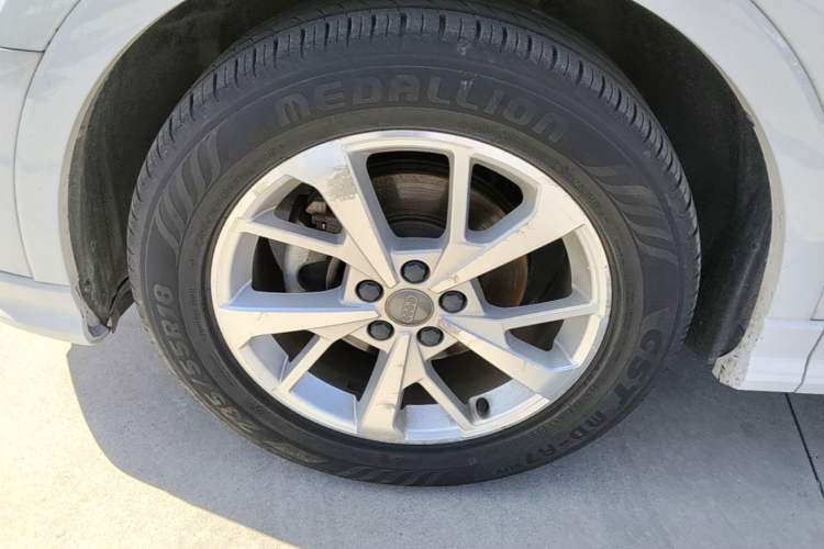 Used Audi Q3 2020 35 TFSI Ambition Dynamic Edition Left Front Wheel Hub
