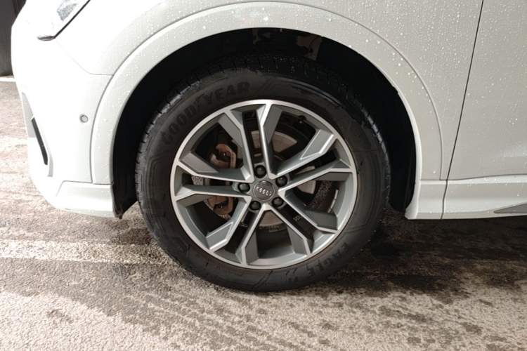 Used Audi Q3 2020 40 TFSI Fashion Dynamic Model Left Front Wheel Hub