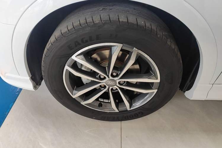 Used Audi Q3 2020 35 TFSI Ambition Dynamic Edition Left Front Wheel Hub