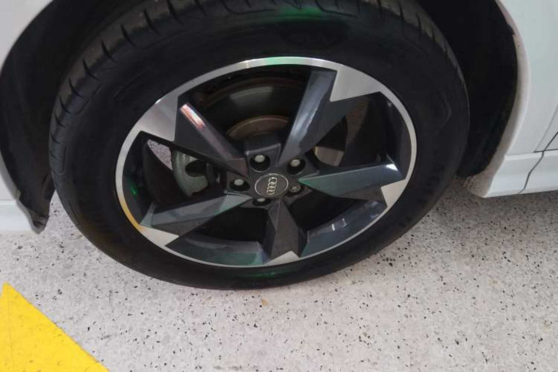 Used Audi Q3 2020 35 TFSI Fashion Dynamic Model Left Front Wheel Hub
