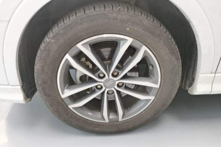 Used Audi Q3 2020 35 TFSI Ambition Dynamic Edition Left Front Wheel Hub