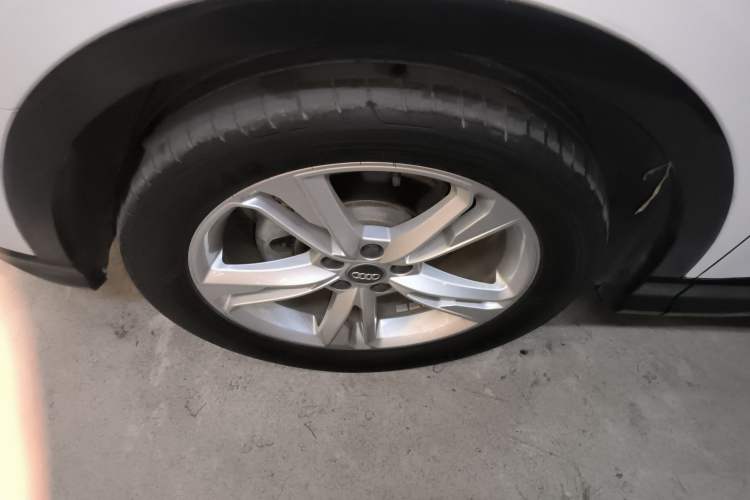 Used Audi Q3 2020 35 TFSI Fashionable and Elegant Model Left Front Wheel Hub