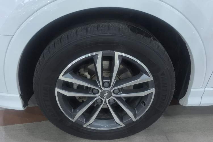 Used Audi Q3 2020 35 TFSI Ambition Dynamic Edition Left Front Wheel Hub