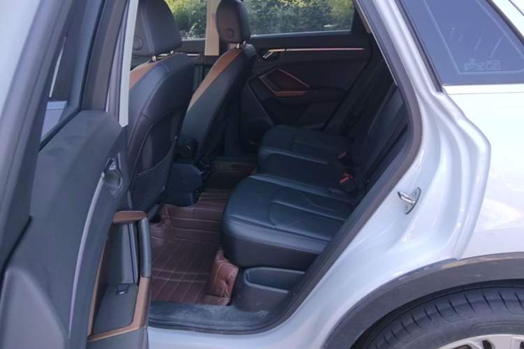 Used Audi Q3 2020 40 TFSI Fashionable and Elegant Model Left Rear Seat