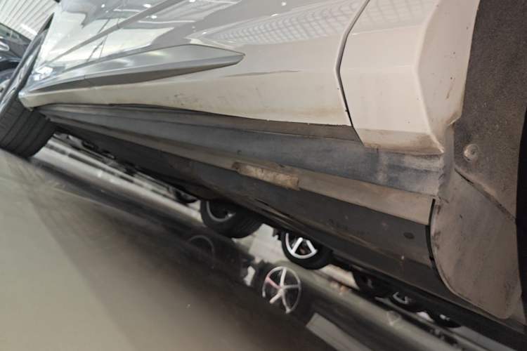Used Audi Q3 2020 40 TFSI Fashion Dynamic Model Left Side Sill