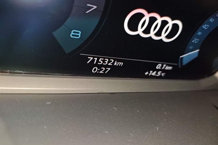 Used Audi Q3 2020 35 TFSI Fashion Dynamic Model Odometer Close Up