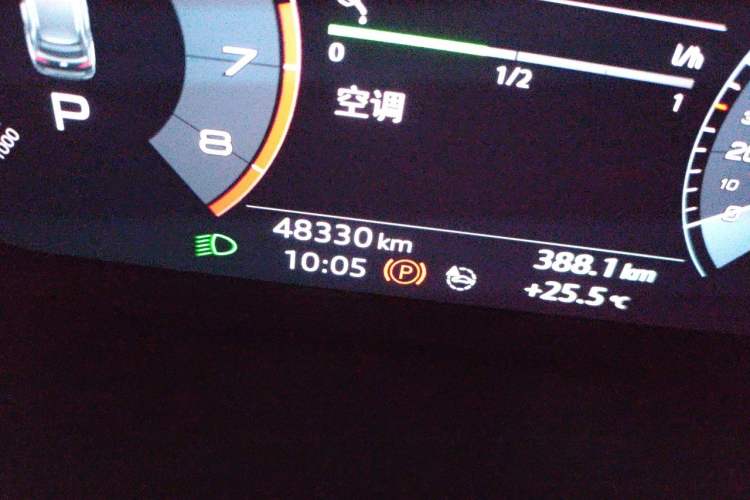 Used Audi Q3 2020 35 TFSI Fashion Dynamic Model Odometer Close Up