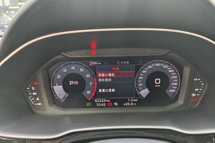Used Audi Q3 2020 35 TFSI Fashion Dynamic Model Odometer Close Up