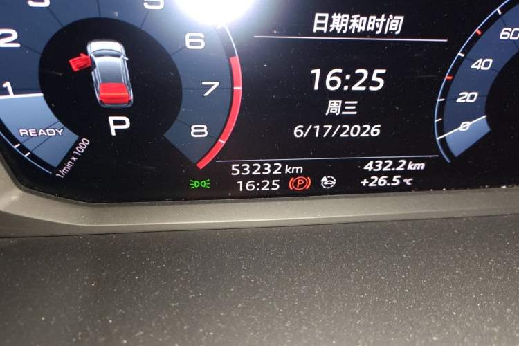 Used Audi Q3 2020 35 TFSI Fashion Dynamic Model Odometer Close Up