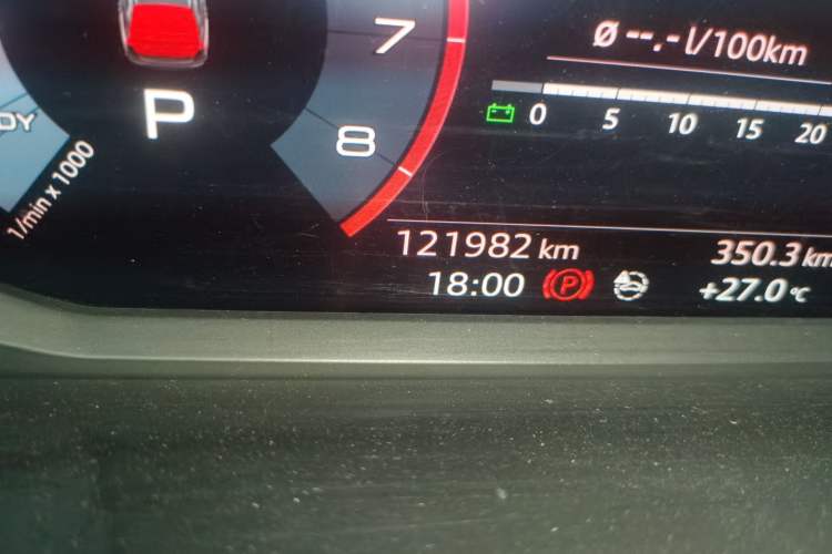 Used Audi Q3 2020 35 TFSI Fashion Dynamic Model Odometer Close Up
