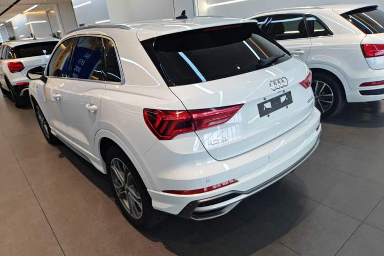 Used Audi Q3 2020 40 TFSI Fashion Dynamic Model Rear Left 45 Deg
