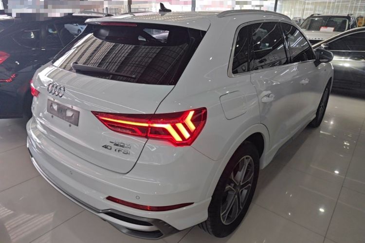 Used Audi Q3 2020 40 TFSI Fashion Dynamic Model Rear Right 45 Deg