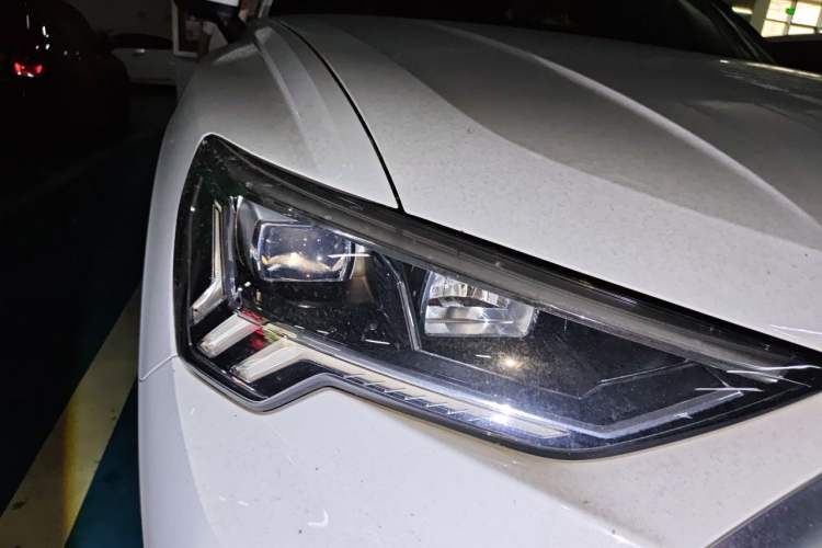Used Audi Q3 2020 35 TFSI Fashion Dynamic Model Right Front Headlight