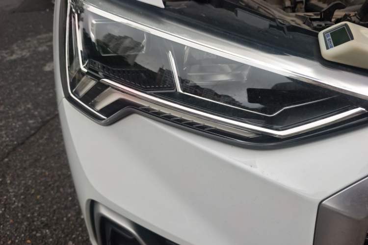 Used Audi Q3 2020 35 TFSI Ambition Dynamic Edition Right Front Headlight