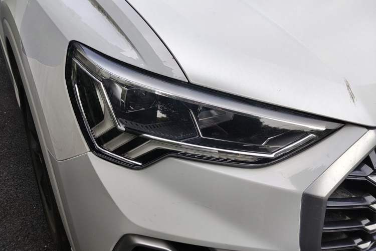 Used Audi Q3 2020 35 TFSI Fashion Dynamic Model Right Front Headlight